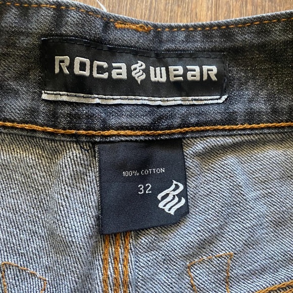 Rare Rocawear Men's Black and Grey Jeans
Excellent condition - Picture 9 of 11